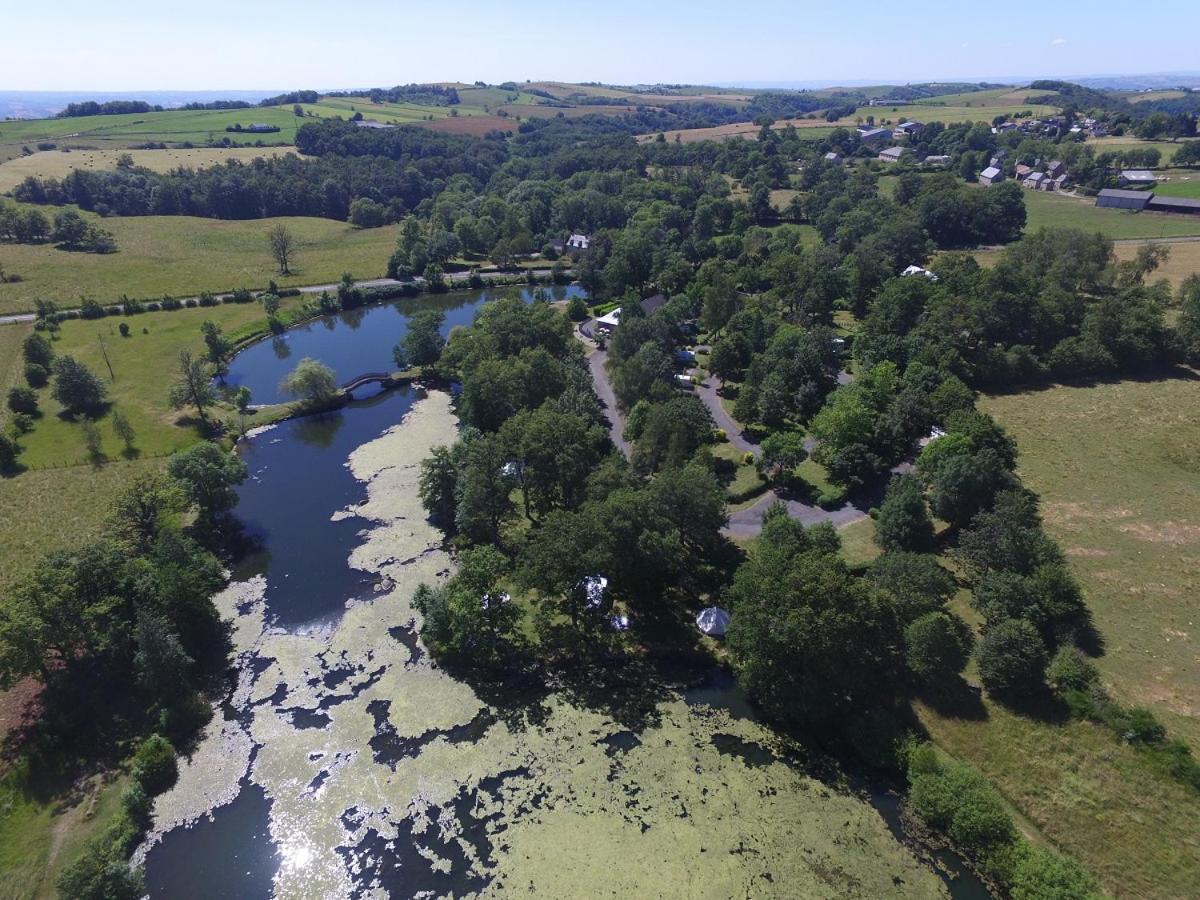 Camping Etang Du Camp Senergues Buitenkant foto