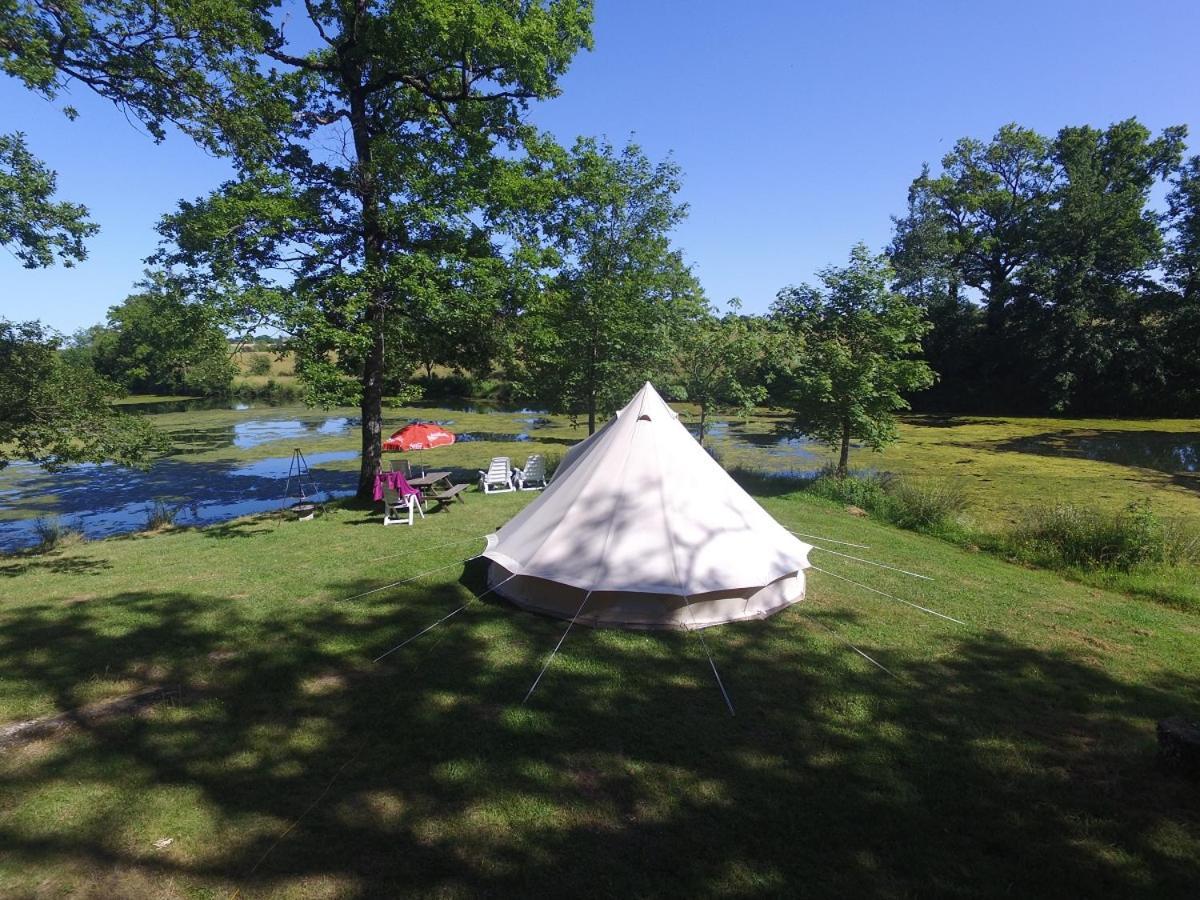 Camping Etang Du Camp Senergues Buitenkant foto
